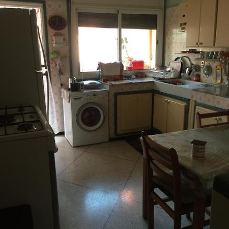 Property Located In A Quiet Area Near The Train Station คาซาบลังกา ภายนอก รูปภาพ